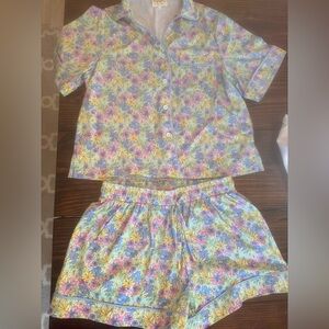 Floral Women’s Pajamas Set
